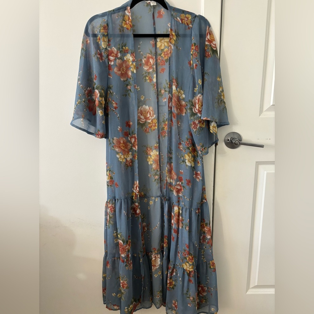 American Eagle Outfitters Blue Floral Top